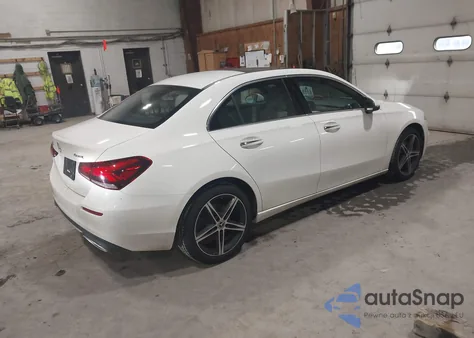 2022 Mercedes-Benz A 220 4Matic из США, поврежденный, VIN W1K3G4FB6NJ361197